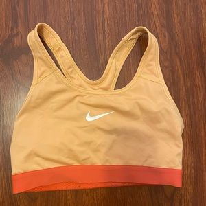 🌸orange Nike sports bra🌸